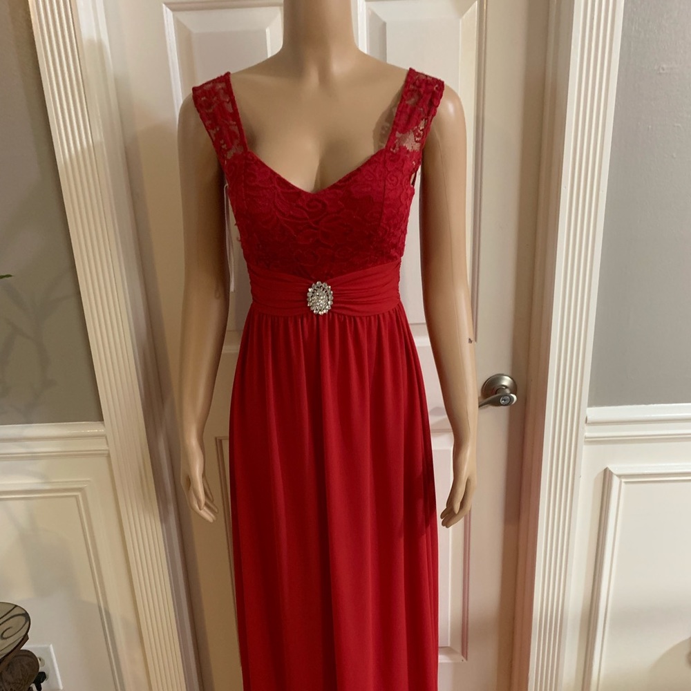 Women’s junior red lace top maxi dress size (S)